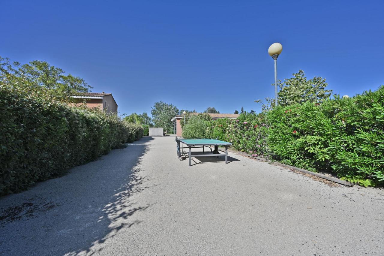 Le Petit Bonheur - Place Parking Privee - Clim - Terrasse - Piscine Partagee - Proche Parc Spirou *