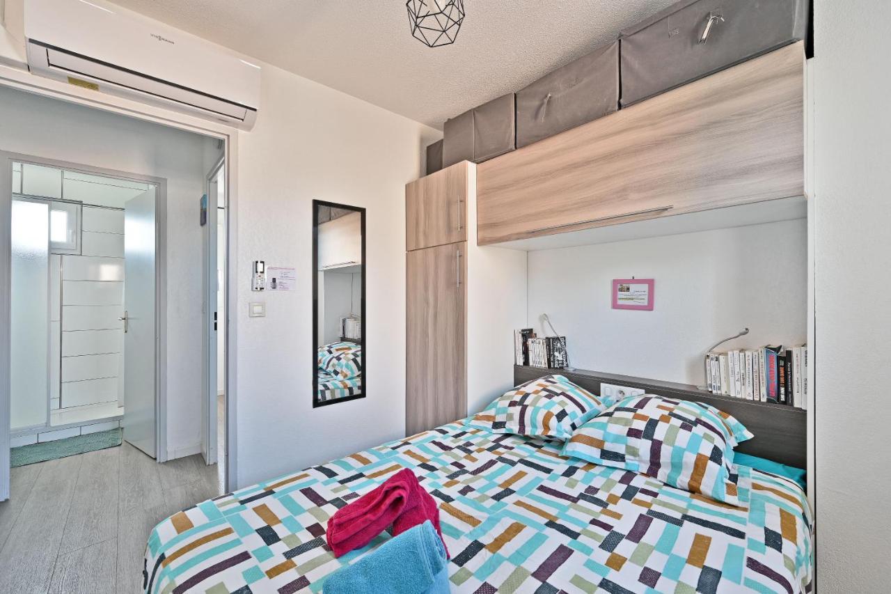 Le Petit Bonheur - Place Parking Privee - Clim - Terrasse - Piscine Partagee - Proche Parc Spirou Appartement